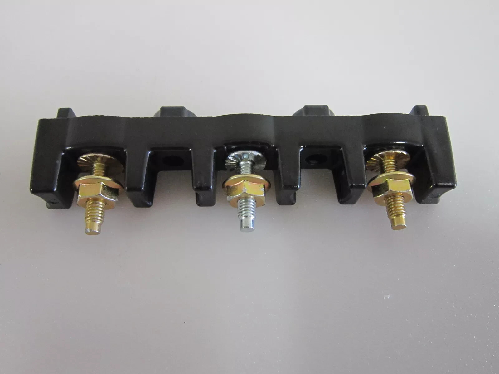 OEM Frigidaire Microwaveoven combo Terminal Block 5304409888 for GCWM2767AFG