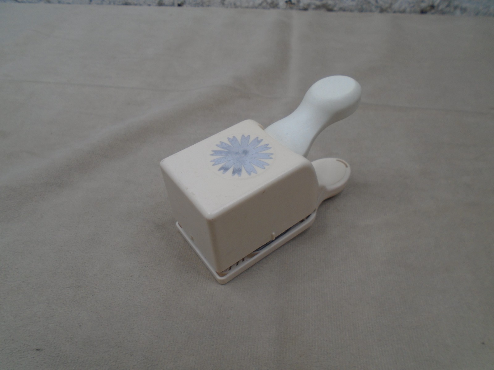 Martha Stewart Sunburst Punch Scrapbooking Craft Card Tool~Cuts Great!