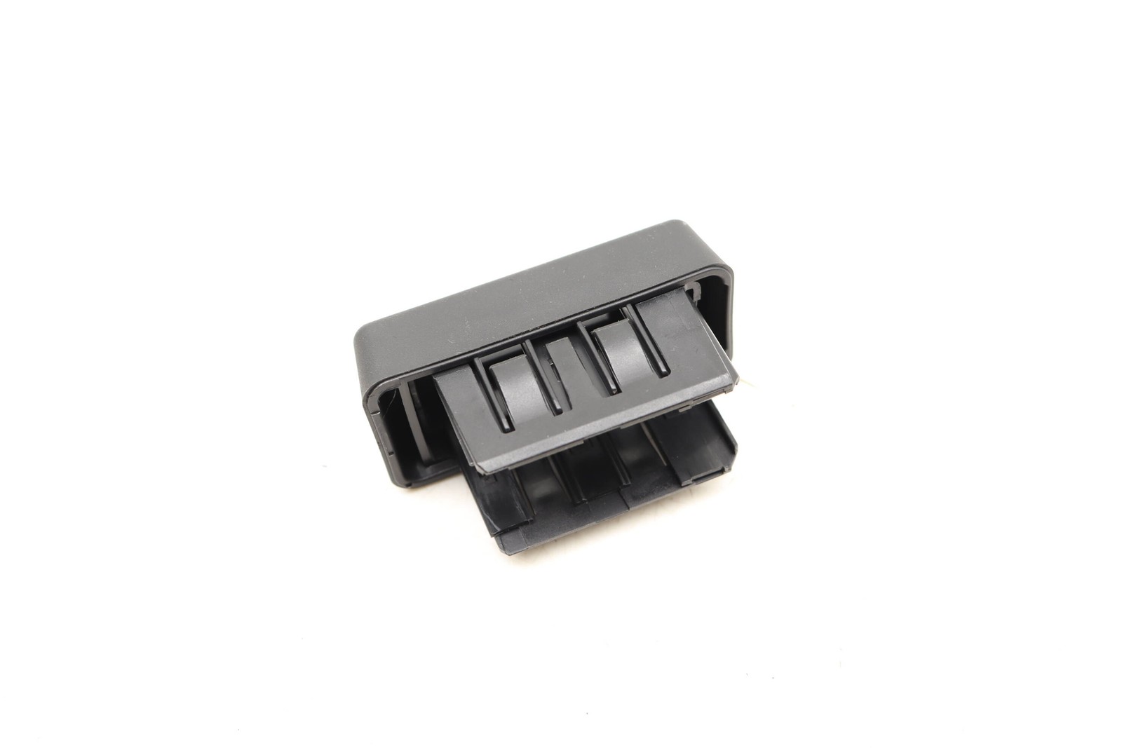 2009-2011 AUDI A6 - MMI Cable PLUG TRIM 4F0035909