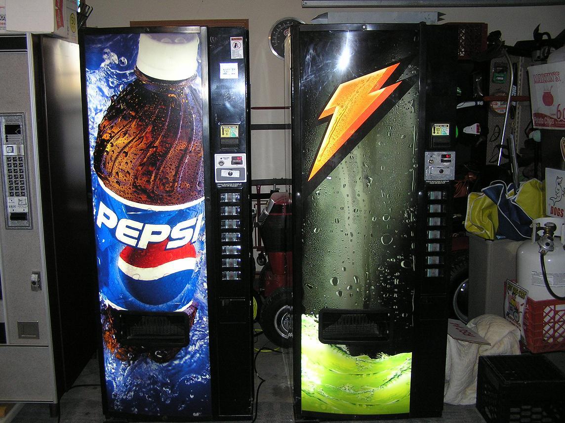 (50) DIXIE NARCO & VENDO SODA VENDING MACHINE "T" BOLTS & NUTS For Front Panel