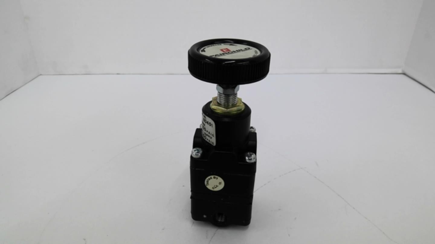 Fairchild 80D 80451 Multi-Stage Regulator 100 PSI