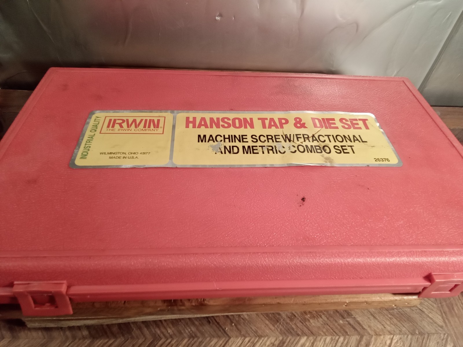 Irwin Hanson 26376 76 Pc. Machine Screw And Sae/Metric Tap And Hex Die Set