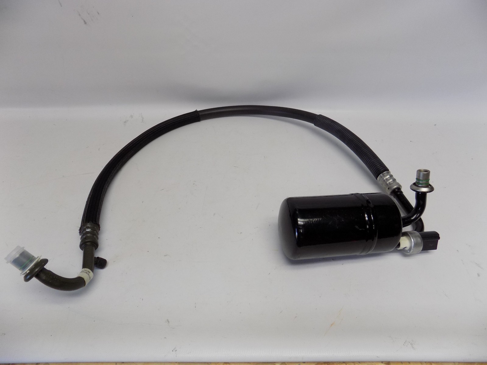 New OEM 1989-1993 Ford Thunderbird AC A/C Accumulator Hose Line Dryer Assembly