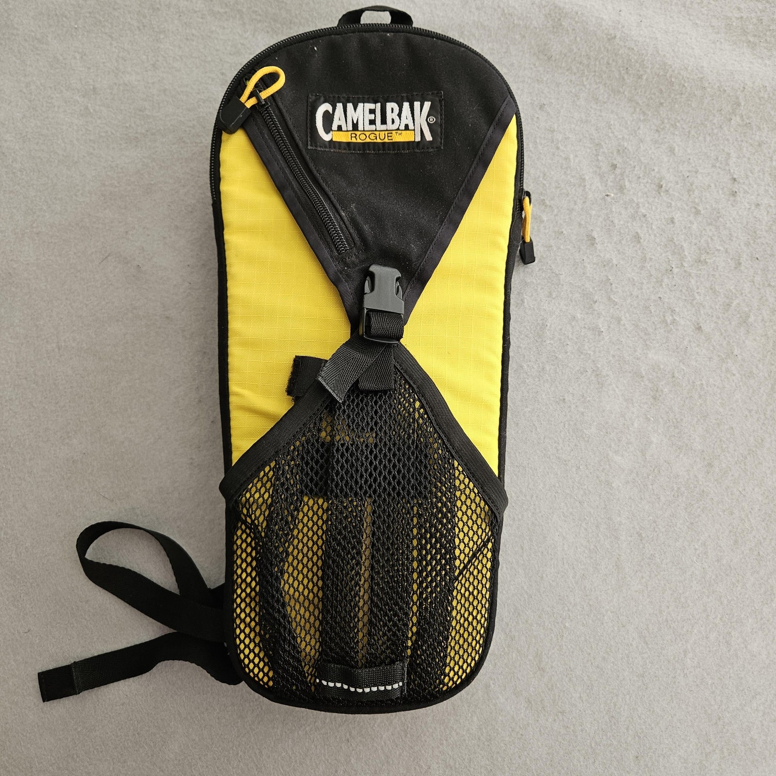 CamelBak Rogue Hydration Pack Backpack Yellow Black with Reservoir Tube Cycling