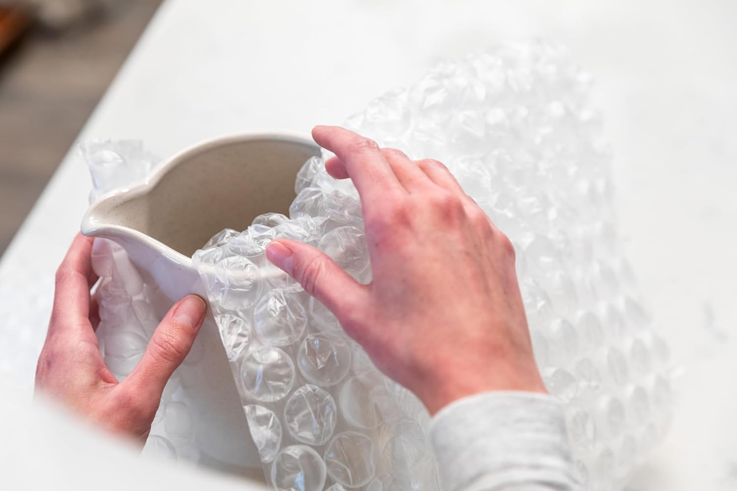 Duck Max Strength Bubble Cushioning Wrap for Moving & Shipping, 15 FT, Large Bub