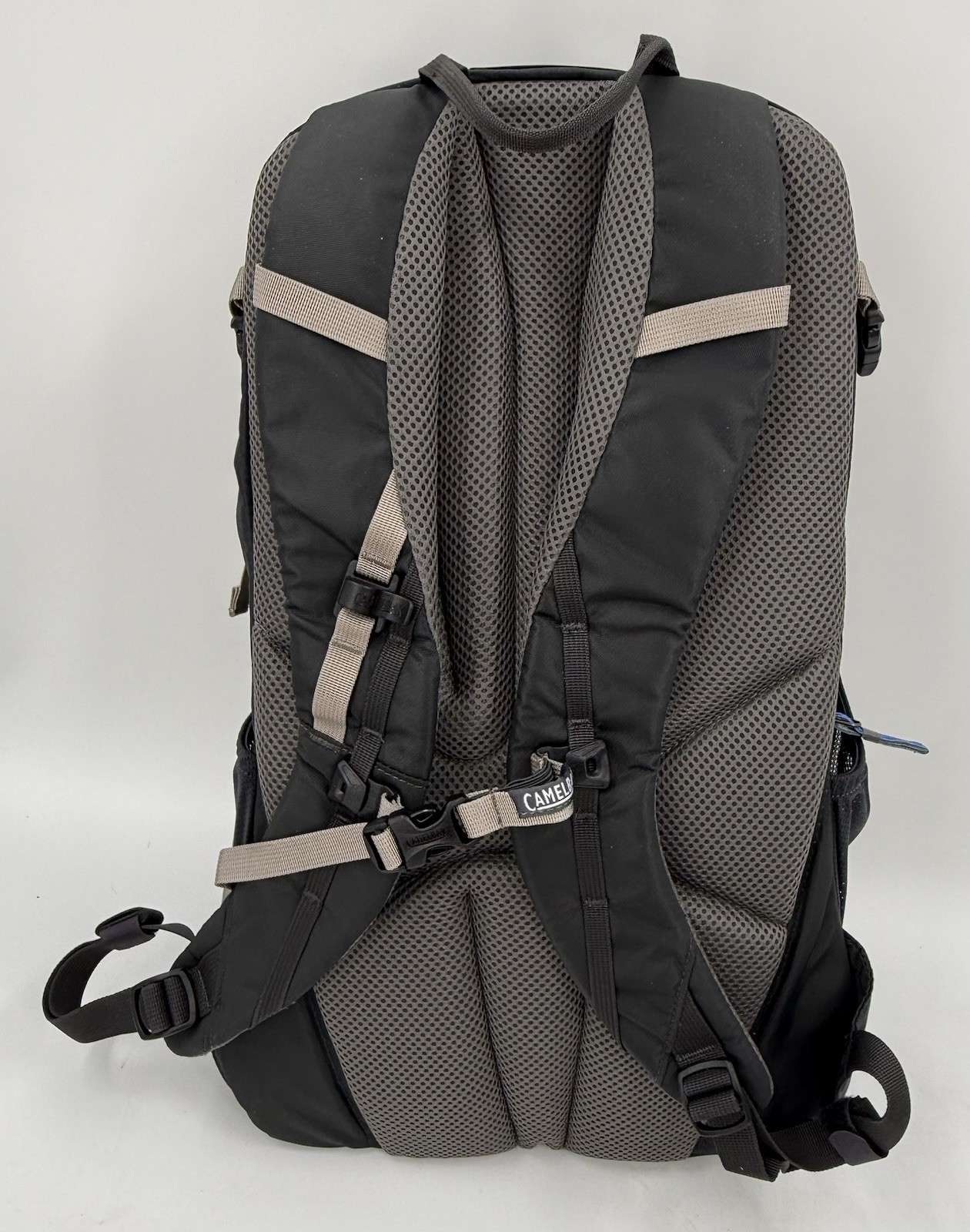 CamelBak Cloud Walker 18 Hydration Computer Pack New Without Bladder Black NWT