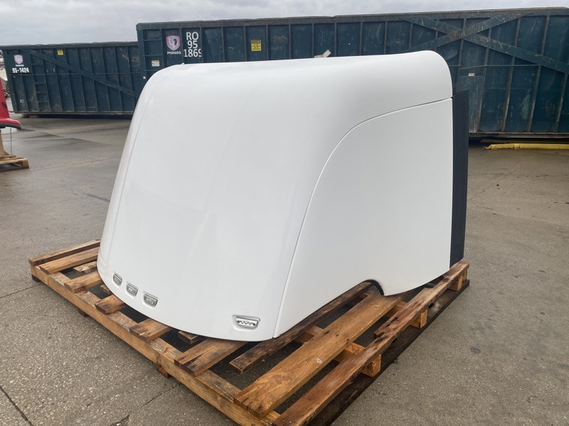 2018 Cab Wind Deflector for Kenworth T680 (662-10095)