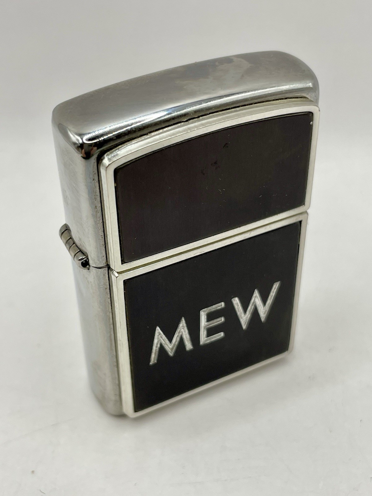 Vintage ZIPPO Black Chrome Lighter Good Condition Nice Snap “MEW”