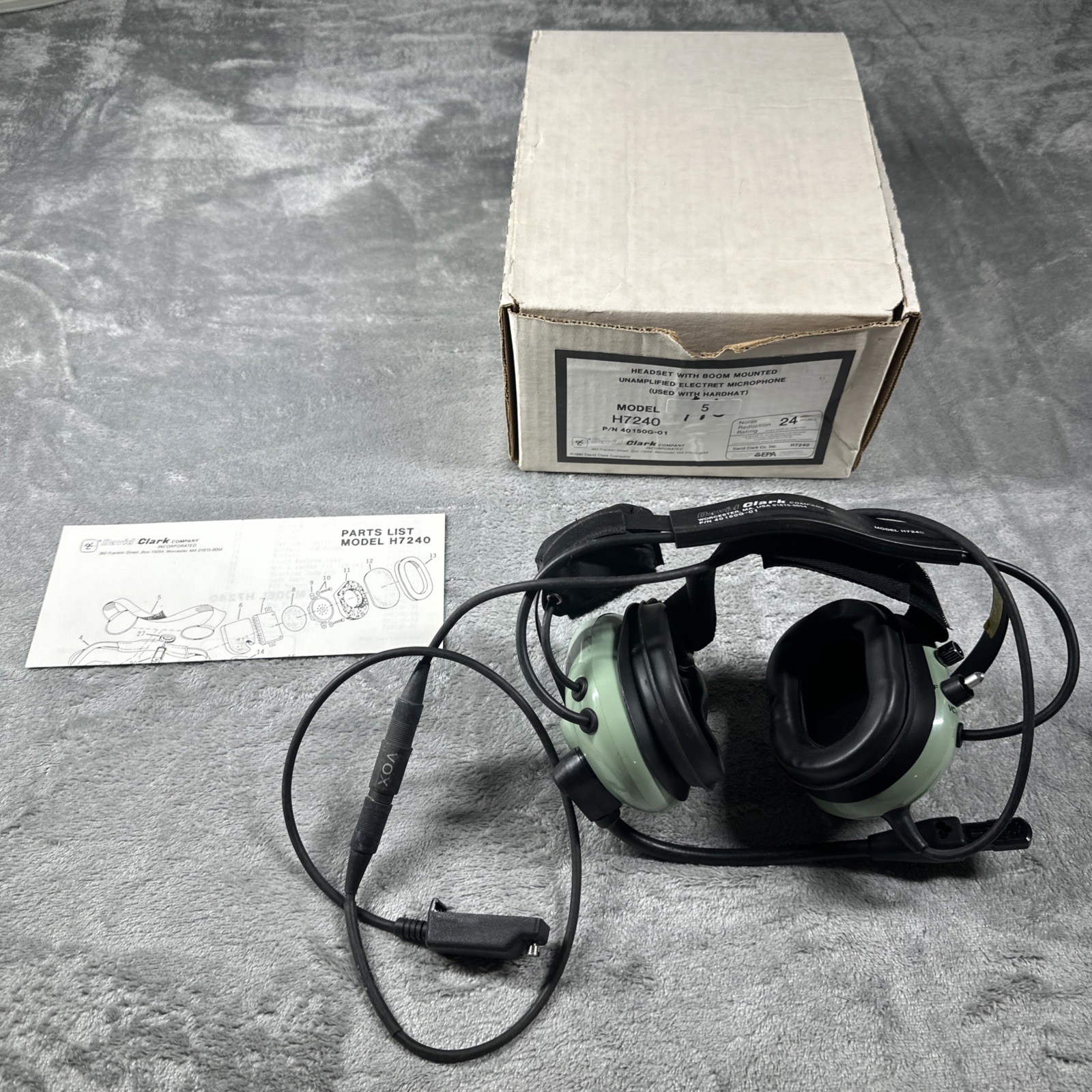 David Clark Model H7240 Vox Headset w/Boom Mounted M-77 Electret Microphone