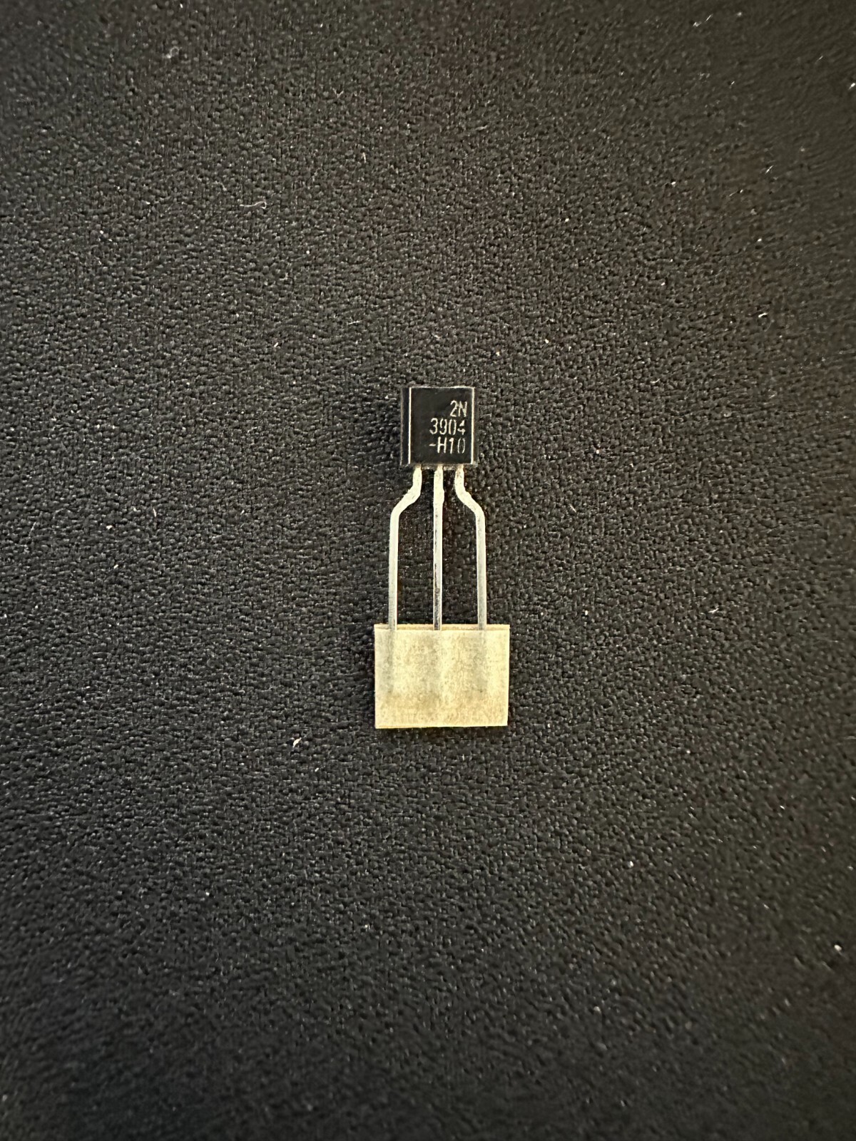 Onsemi 2N3904TA Bipolar Transistors - BJT NPN Transistor General Purpose (L11)