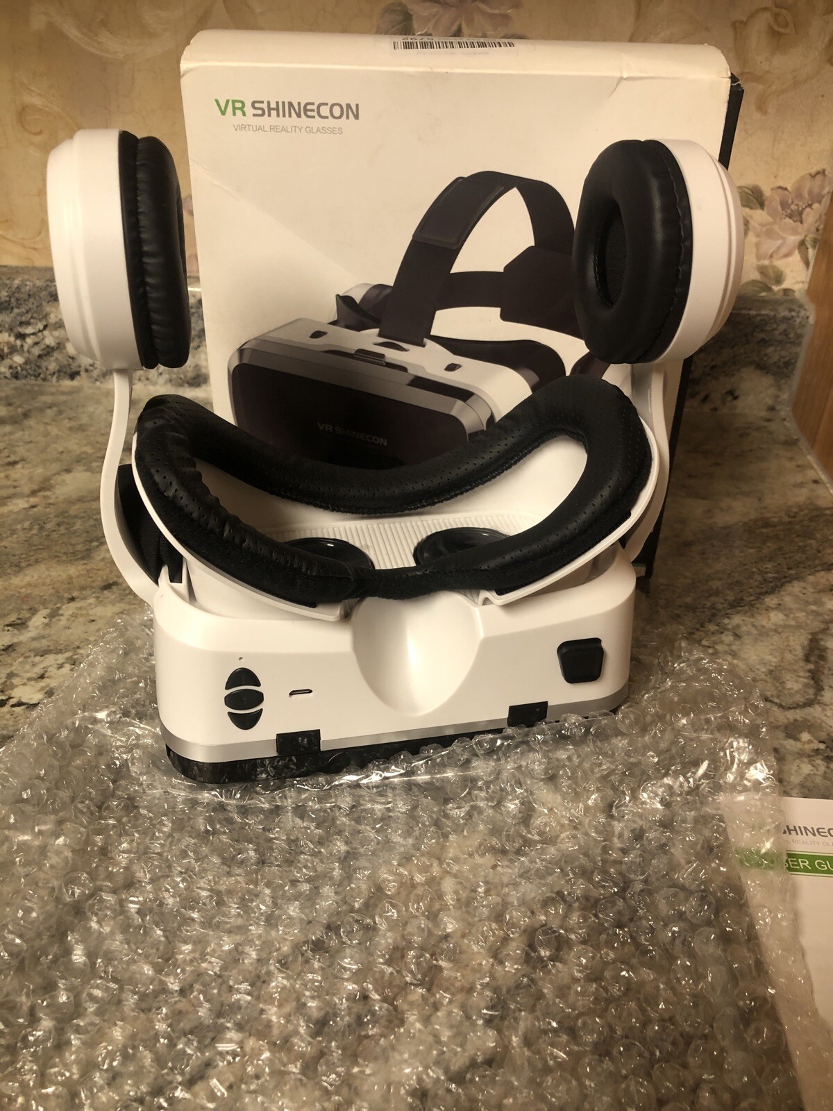 Open Box VR Shinecon Virtual Reality Glasses White Black