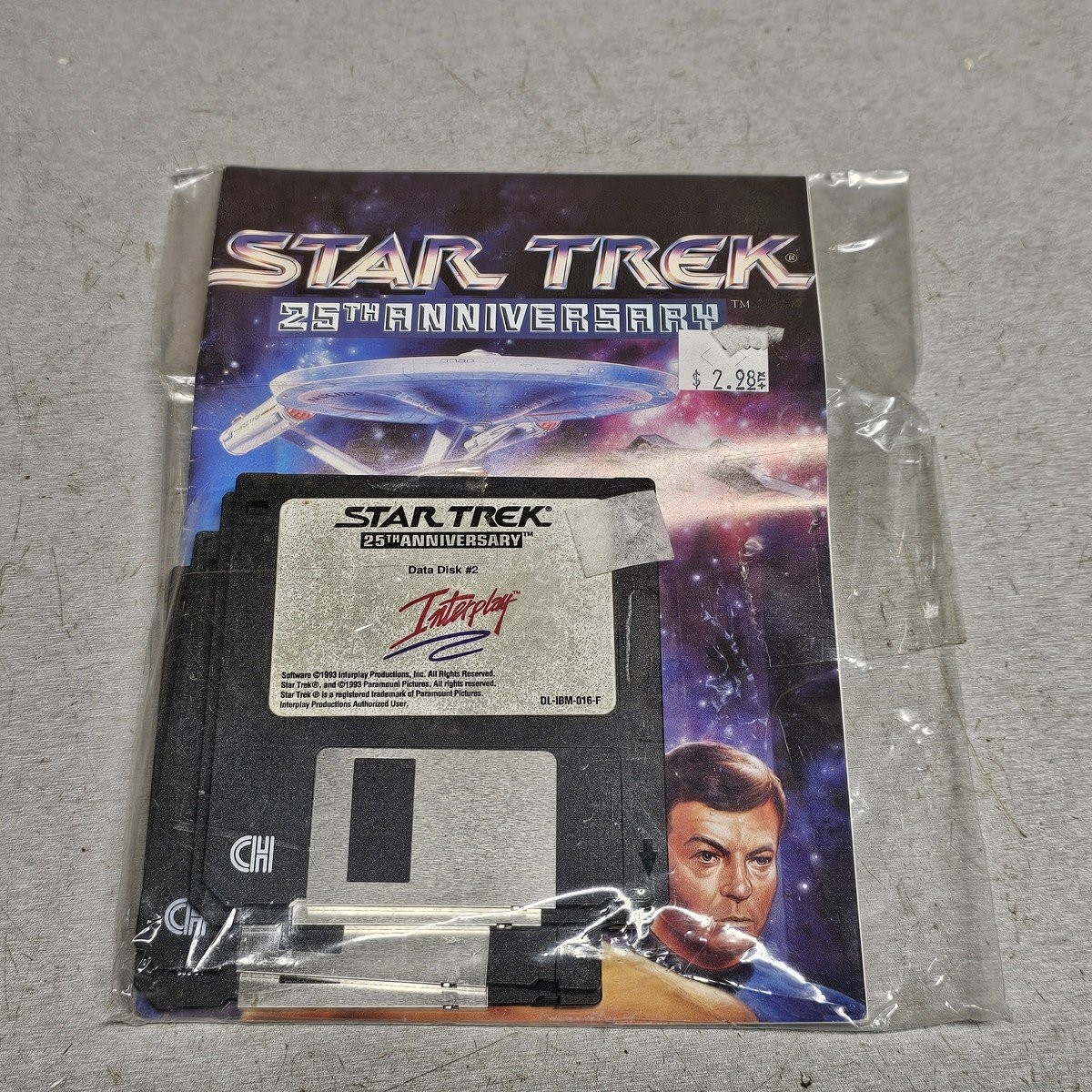 Star Trek 25th Anniversary (1992) PC 3.5" Floppy Disks by Interplay w/ Manual