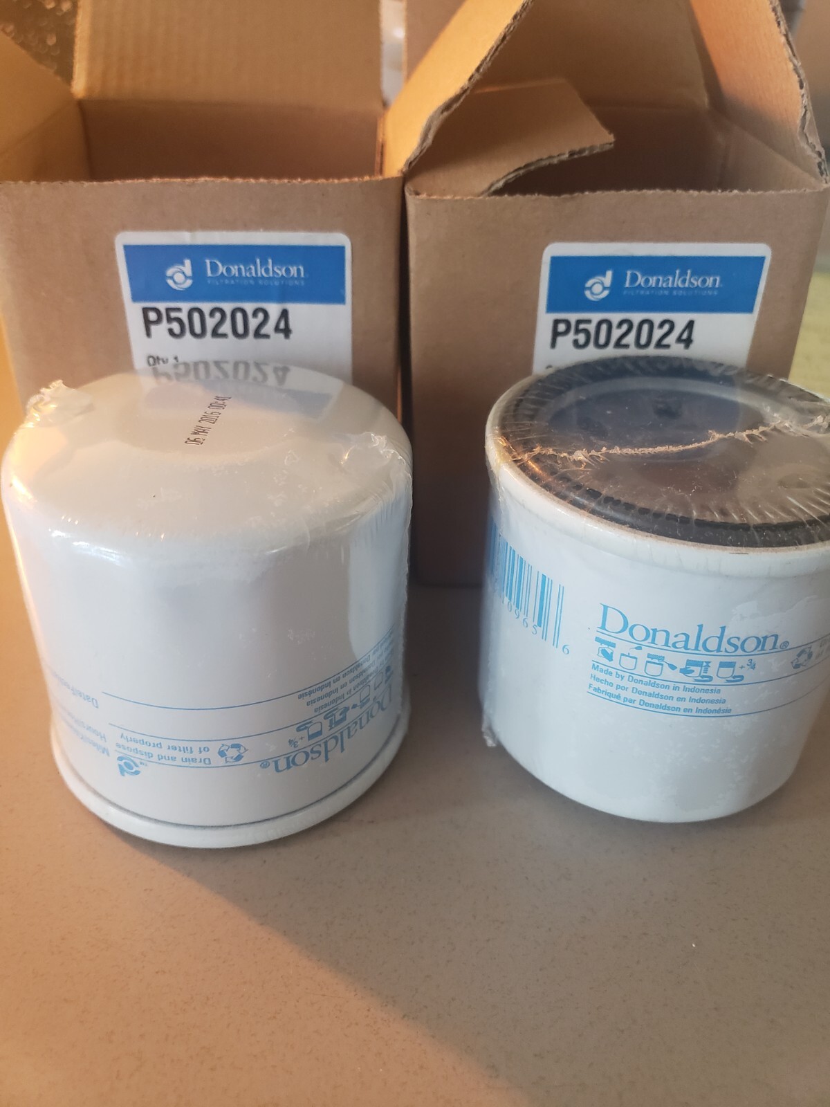 NEW Donaldson P502024 Oil Filter, lot of 2  *FREE SHIPPING* replaces AM107423