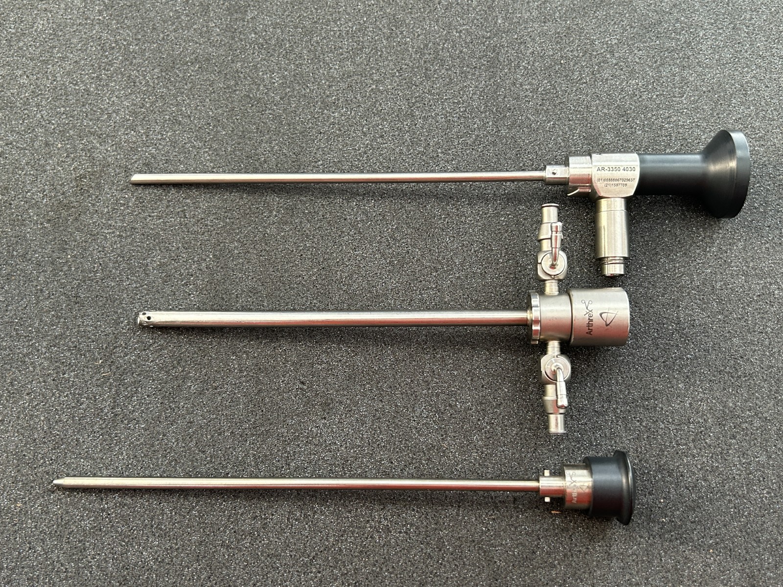 Arthrex AR-3350 4030 HD Synergy 4mmx30° Arthroscope with Sheath & Obturator