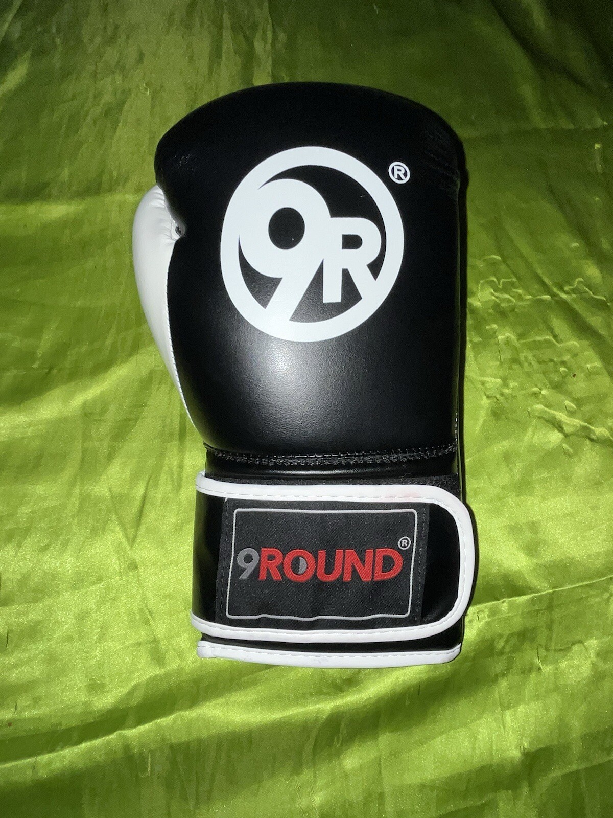 9 ROUND Boxing Gloves 10oz Black White Hook And Loop Straps