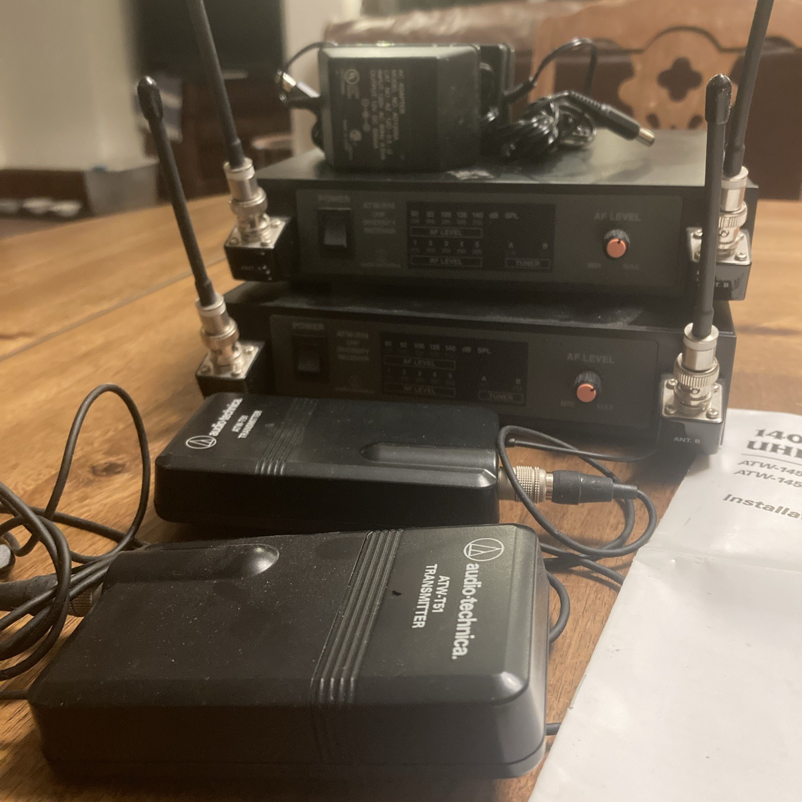 ^^ 2 AUDIO TECHNICA ATW-R14 UHF and two Lavaliere