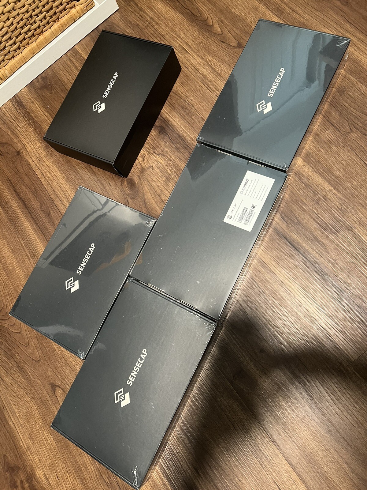 SenseCAP M1 LoRaWAN Helium Crypto Miner Device M1-4915 -Lot Of 5-See description