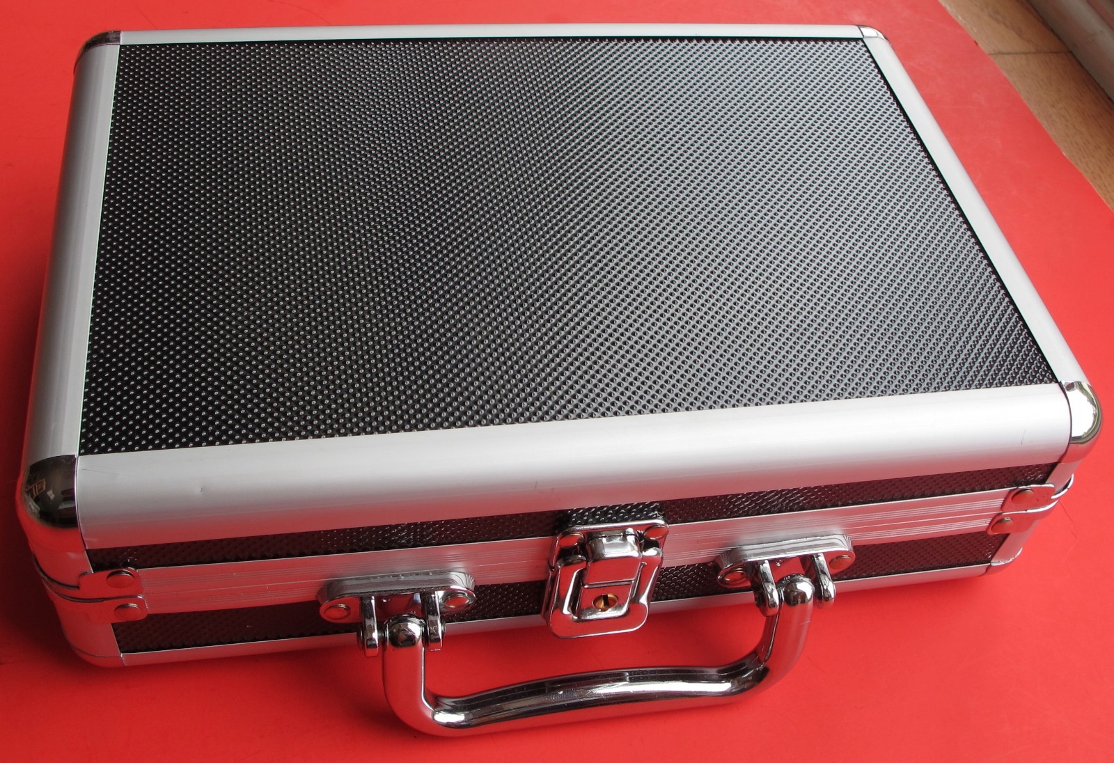 Aluminum Frame Hand Gun Case With Lock and Key