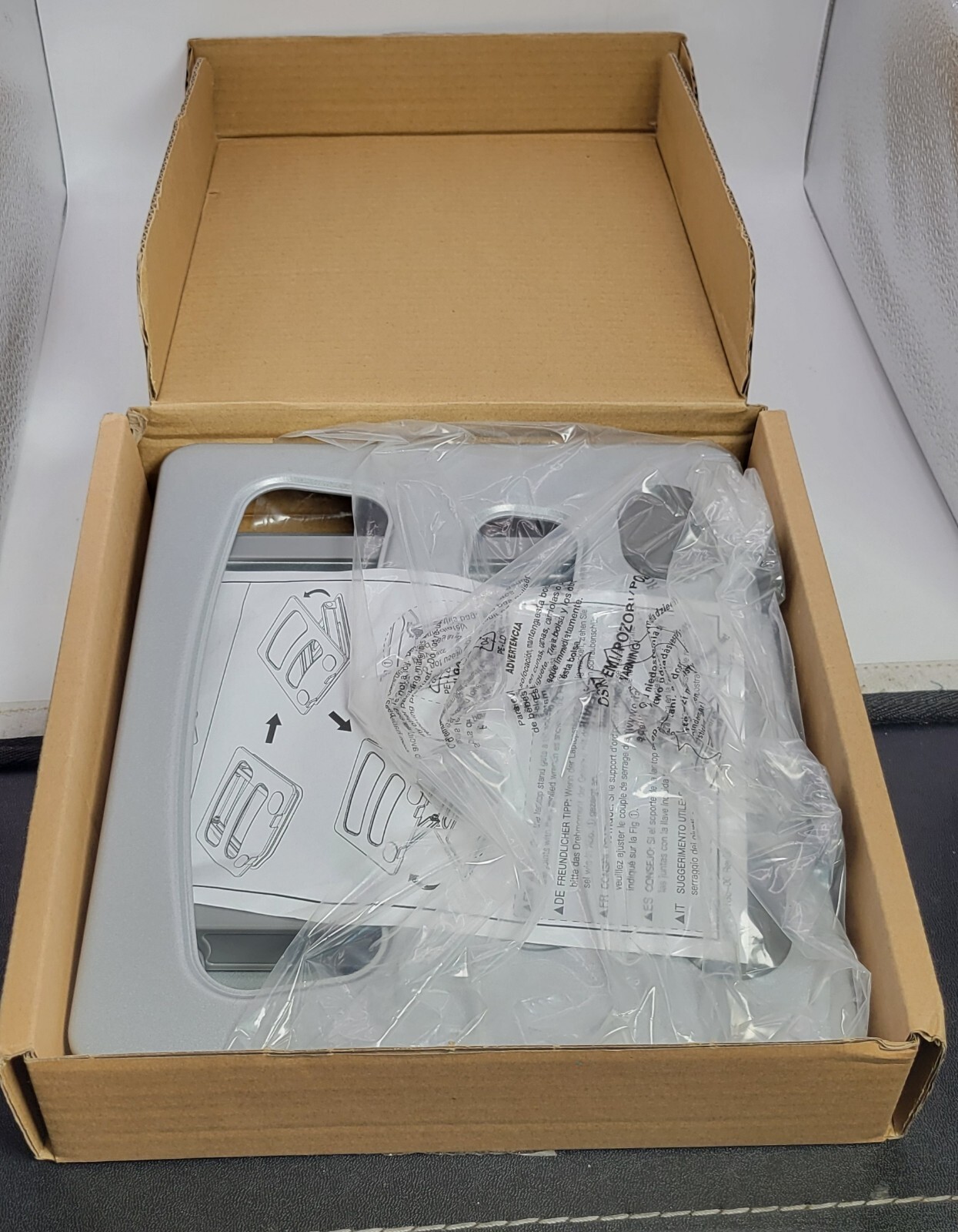 LORERGO Adjustable Laptop Stand LELR02 - NEW.