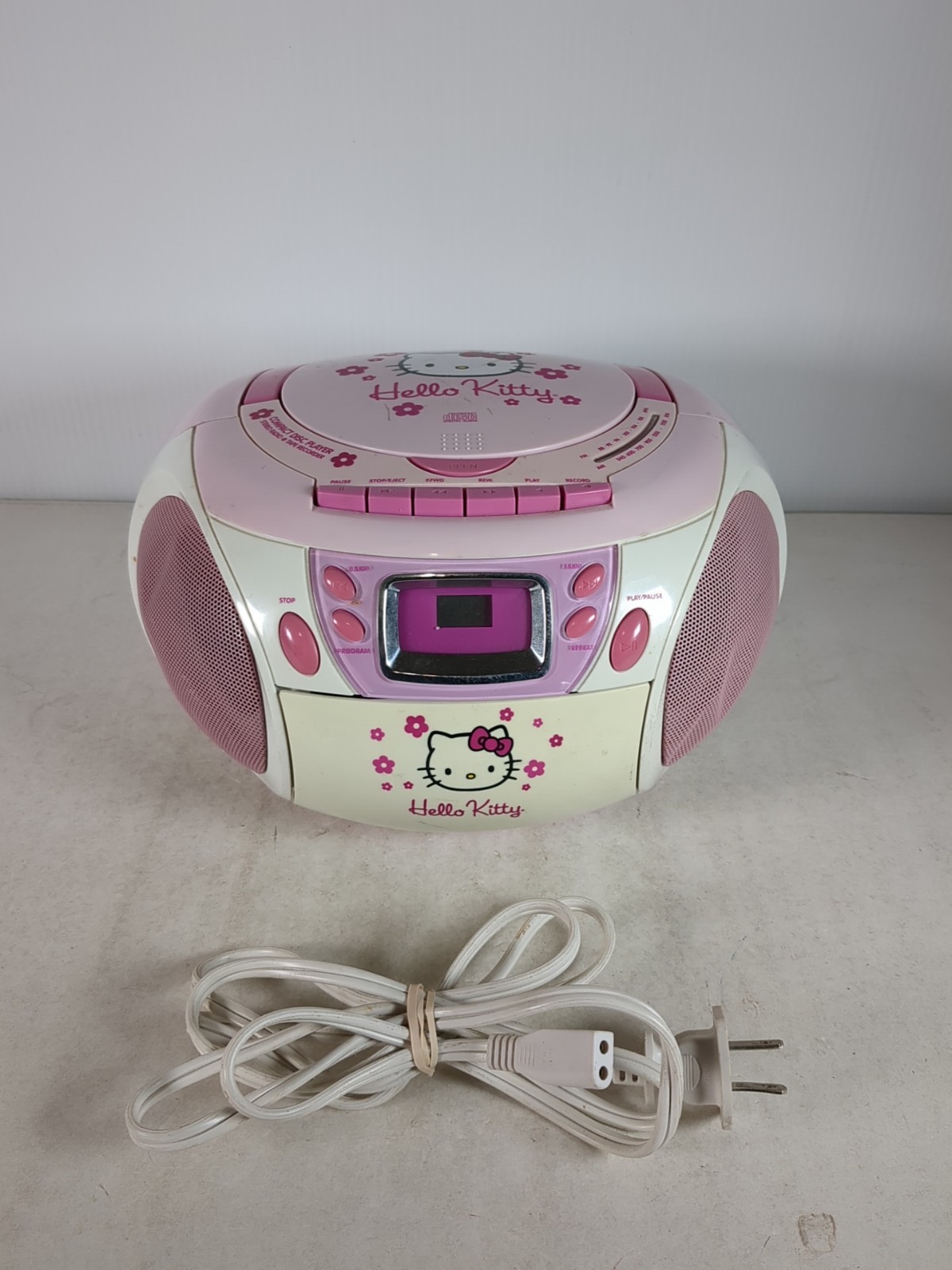 Hello Kitty 2008 KT2028H  AM/FM Stereo CD Cassette Recorder (For Parts Only)