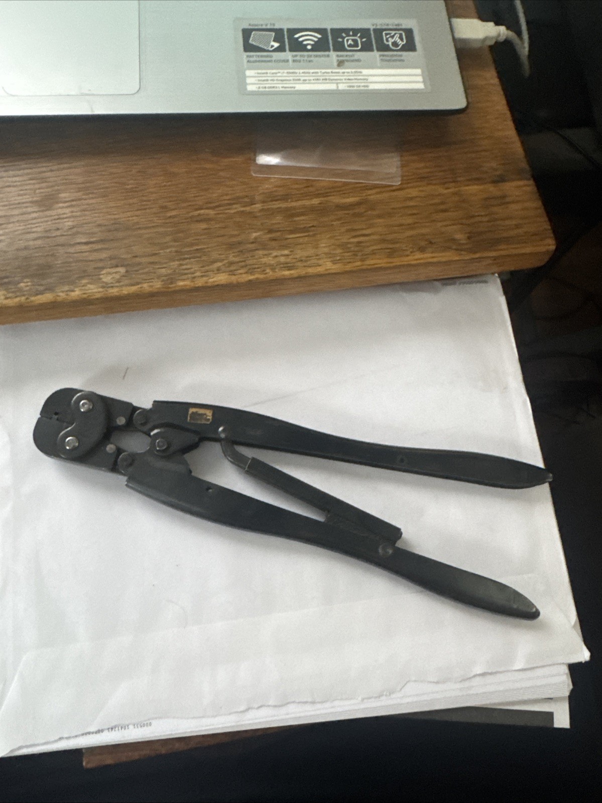 AMP Hand Crimper Tool 47566 20-18 Type F  Industrial  Free Shipping In Usa
