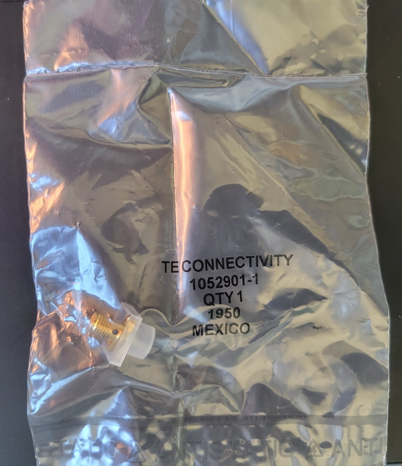 TE Connectivity 1052901-1 SMA Connector, Jack, Female Socket, Panel mount 50 Ohm