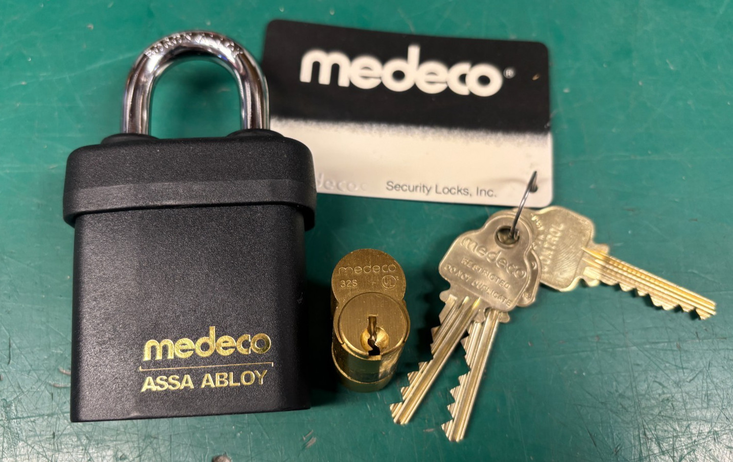 Medeco High Security LFIC System Series Padlock - Locksport