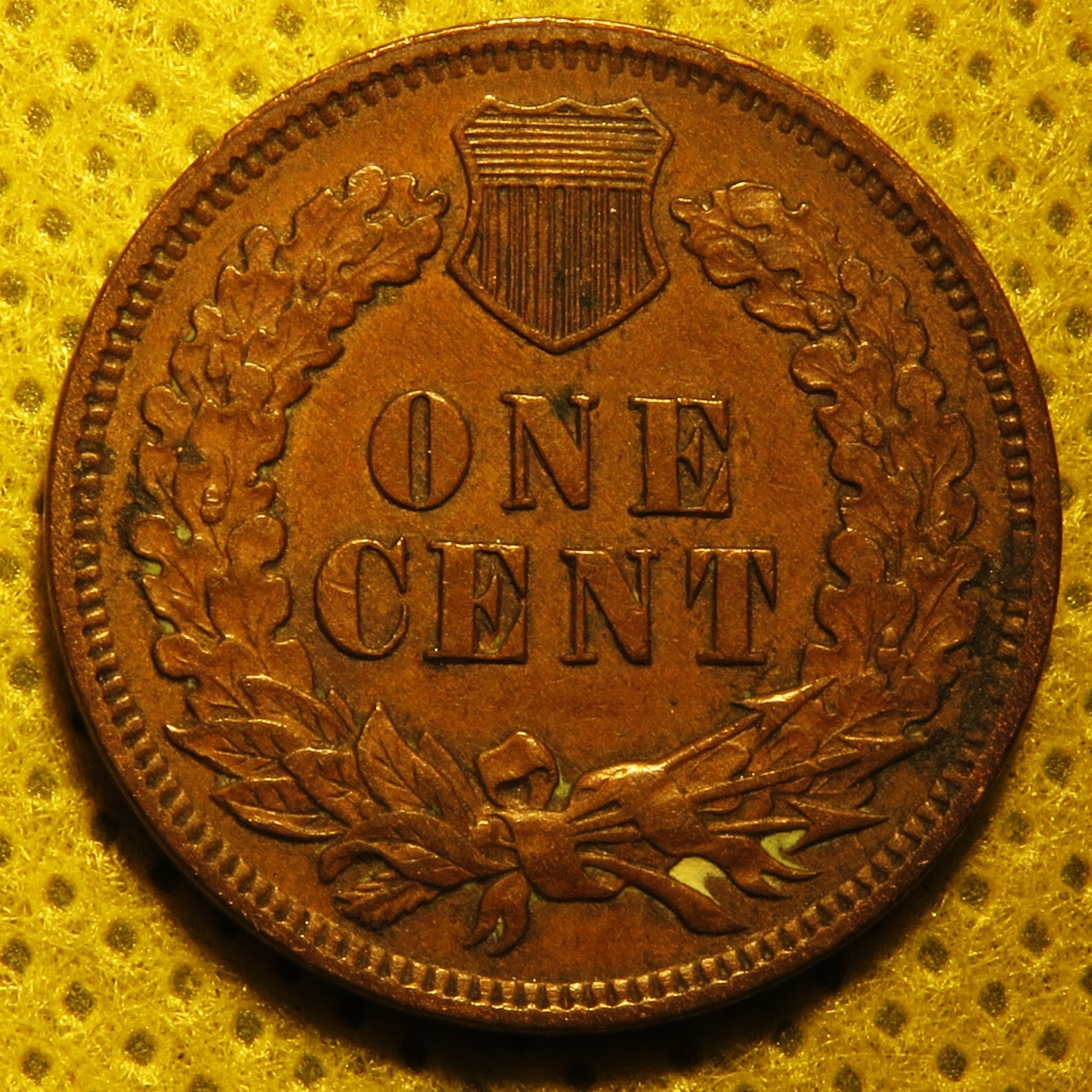 Almost Uncirculated 1905 Indian Head Cent showing full diamonds!