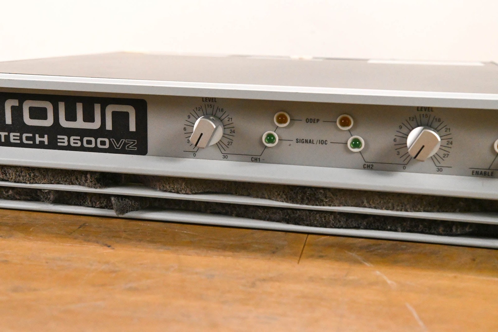 Crown Macro-Tech 3600VZ 2-Channel Power Amplifier CG01ZTH