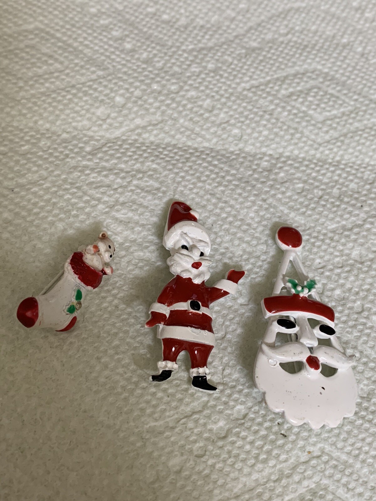 Vintage 3 White Metal Santa's Stocking Christmas Holiday Brooch Pins JH-43