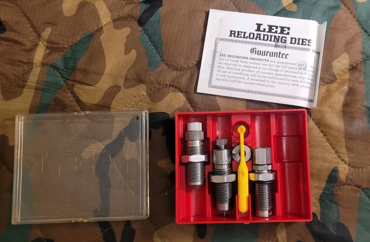 Lee 32 Smith&Wesson Long 3 Peice Reloading Die Set With Shell Holder