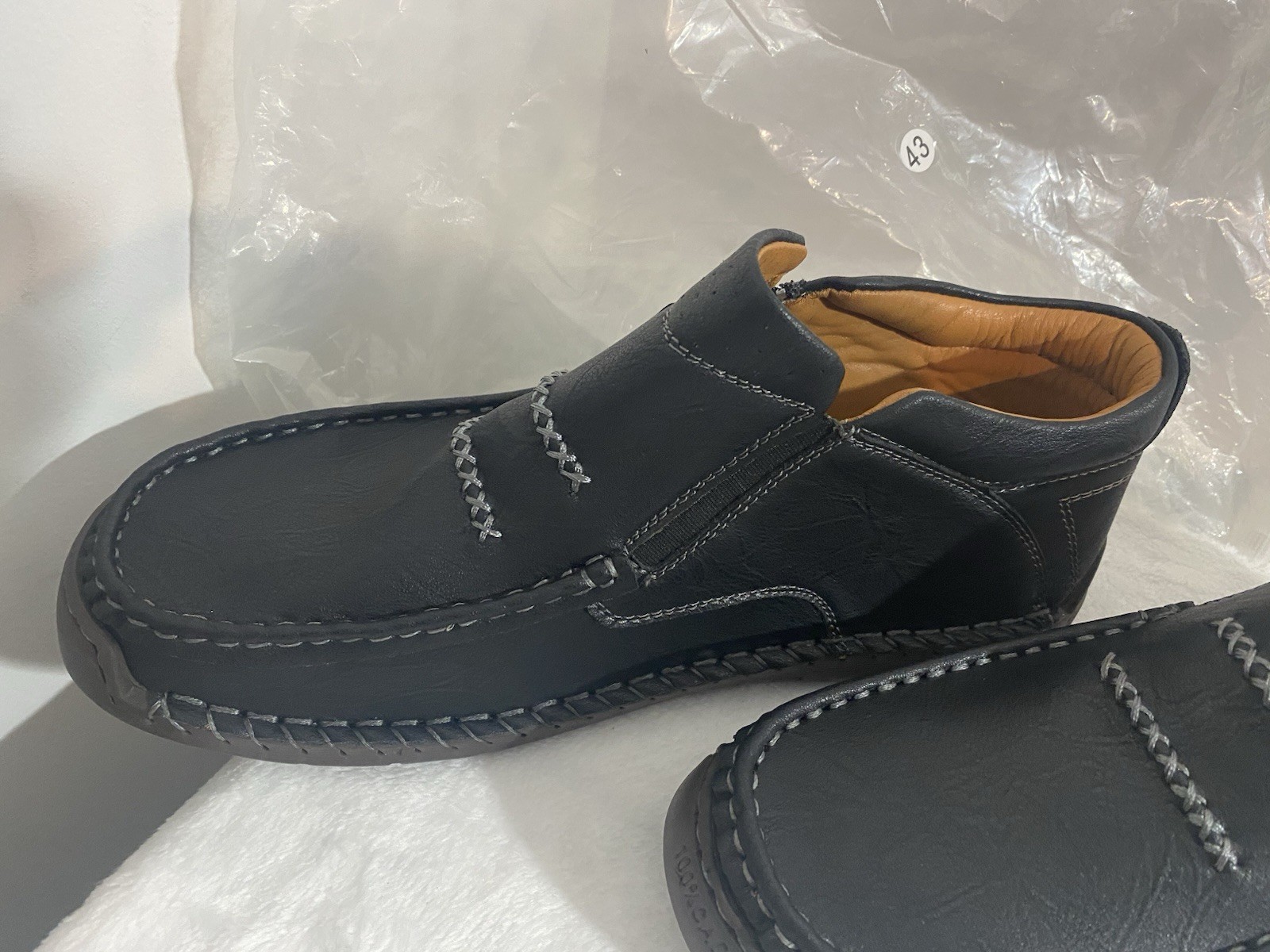 Men's 100% Caoutchouc loafers casual Leather Shoes (Size 43) Brown Or Black NWOT