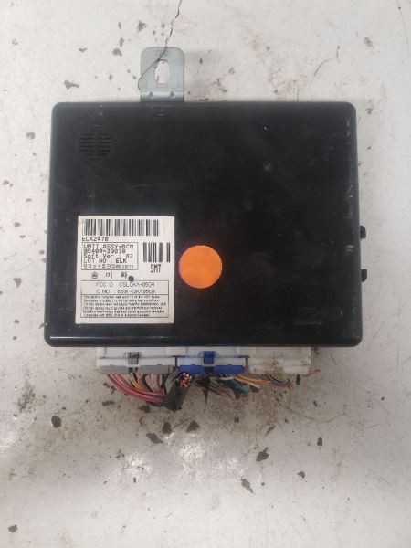 2011 Hyundai Sonata Body Control Module BCM Center Dash VIN B 8th OEM 1025091