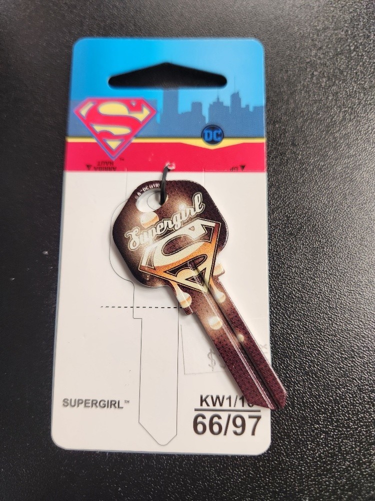 SUPERGIRL PRINTED KWIKSET KW1/KW10 KEYBLANK (DISCON.) - READ DETAILS BELOW