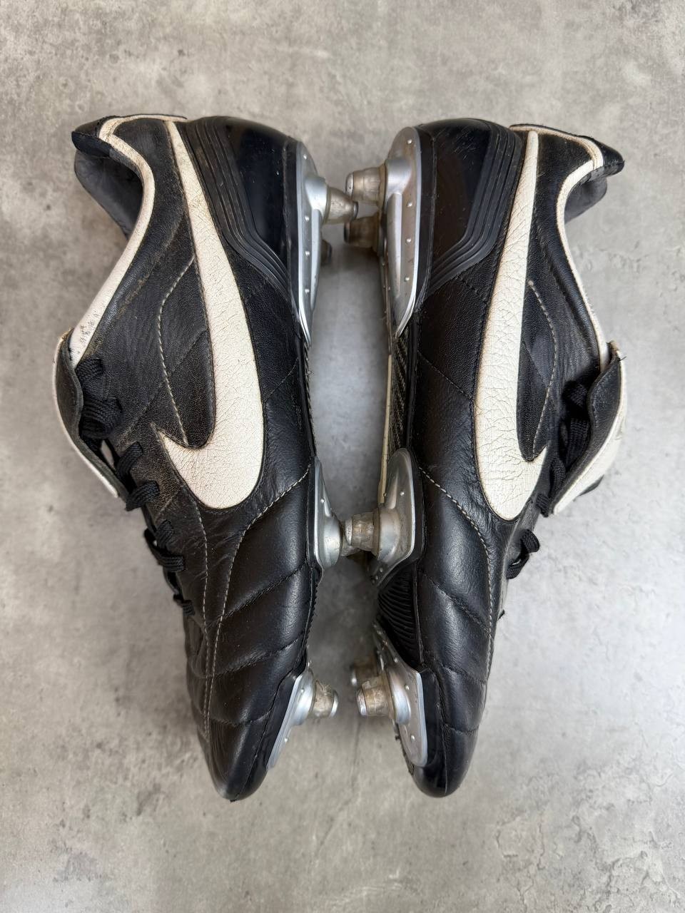 Vintage Nike Tiempo Air Legend SG Football Boots Size US 10