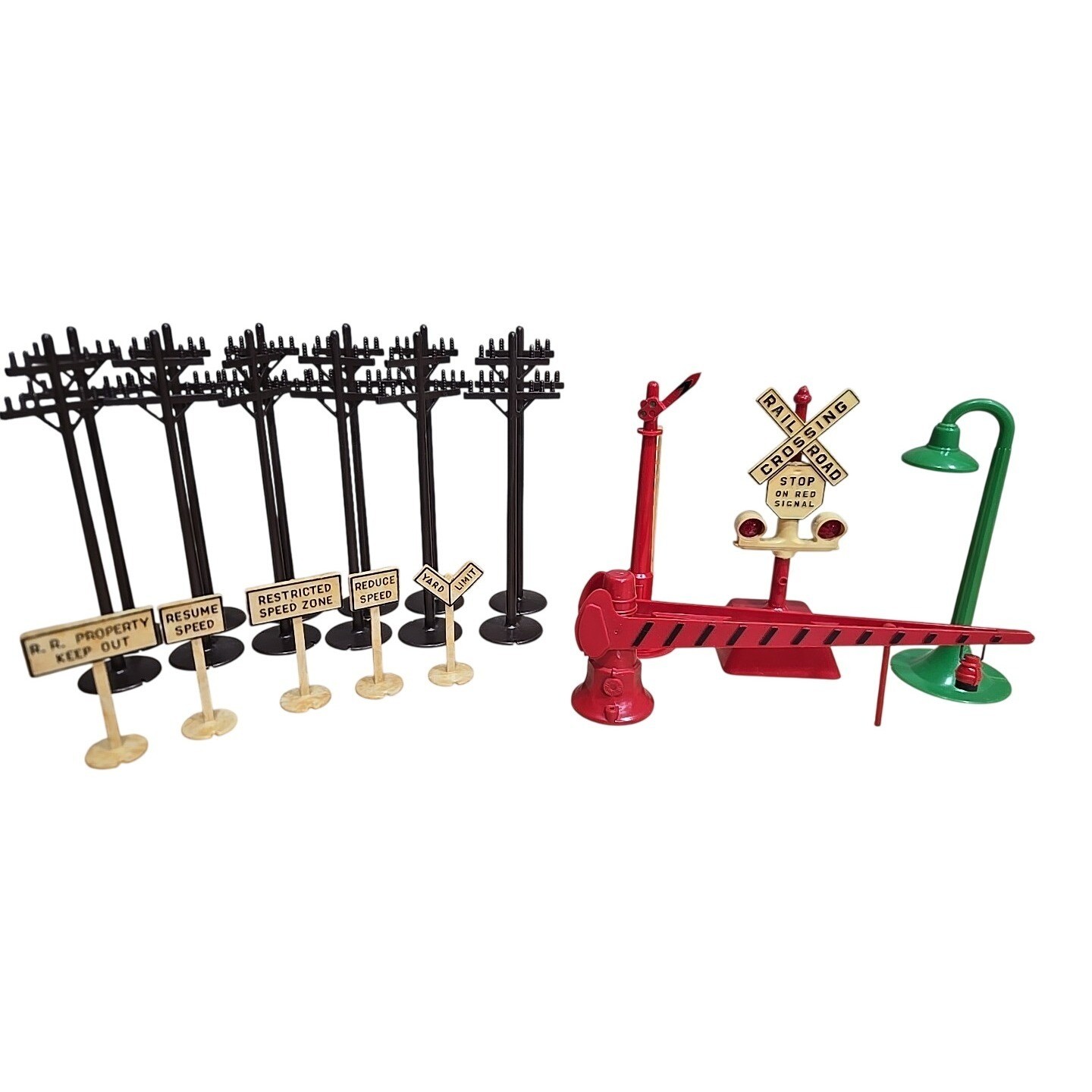 Vintage O Scale MARX Model Train Power Line Poles & Signs RR Crossing Gate