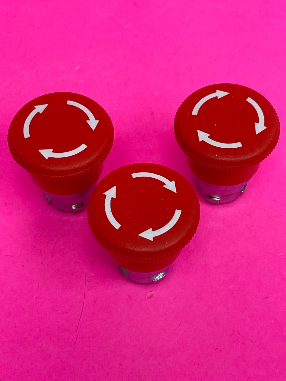 New C&S  RB2-BS54 40mm Turn to Release Mushroom Head Push Button Red [Lot of 3]