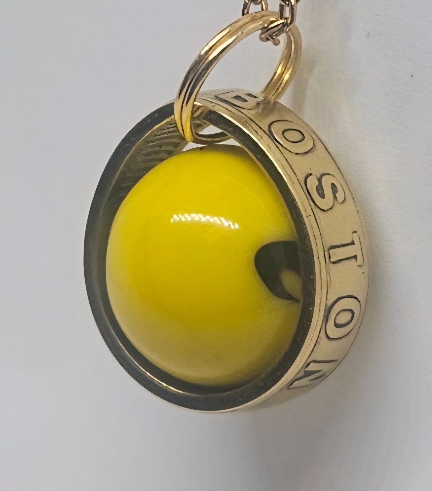 TEARDROP   Pendant souvenir  (BOSTON  token ) with marble coin rings too