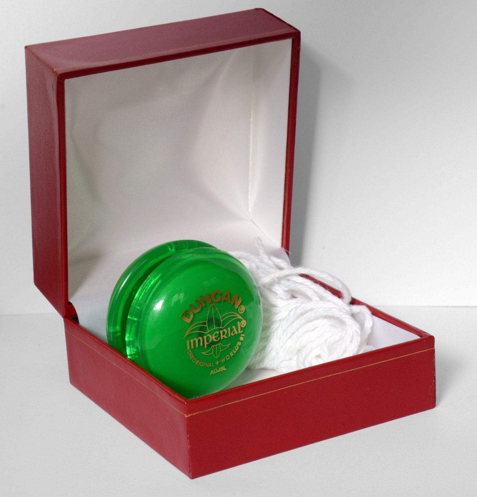 Vintage Duncan Imperial Green Plastic Yo-Yo.  Approx 6cm Diameter. Classic Retro