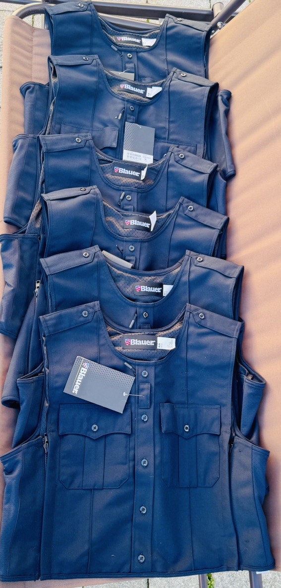 Blauer 8470XP-Armorskin Carrier          Medium Reg