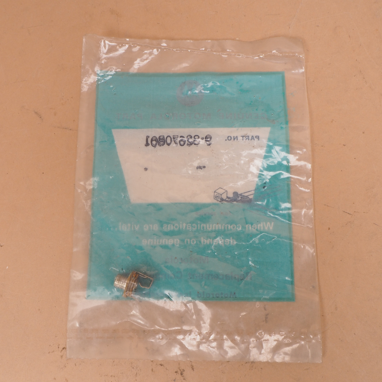 Lot of 7 NOS Motorola 2-way Radio Part 9-82670B01 982670B01 Screw Connector