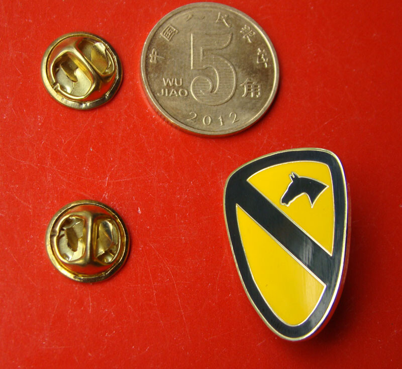 US ARMY 1ST TEAM HORSE CAVALRY DIVISION LAPEL PIN BADGE CLASSIC MILITARY GIFT