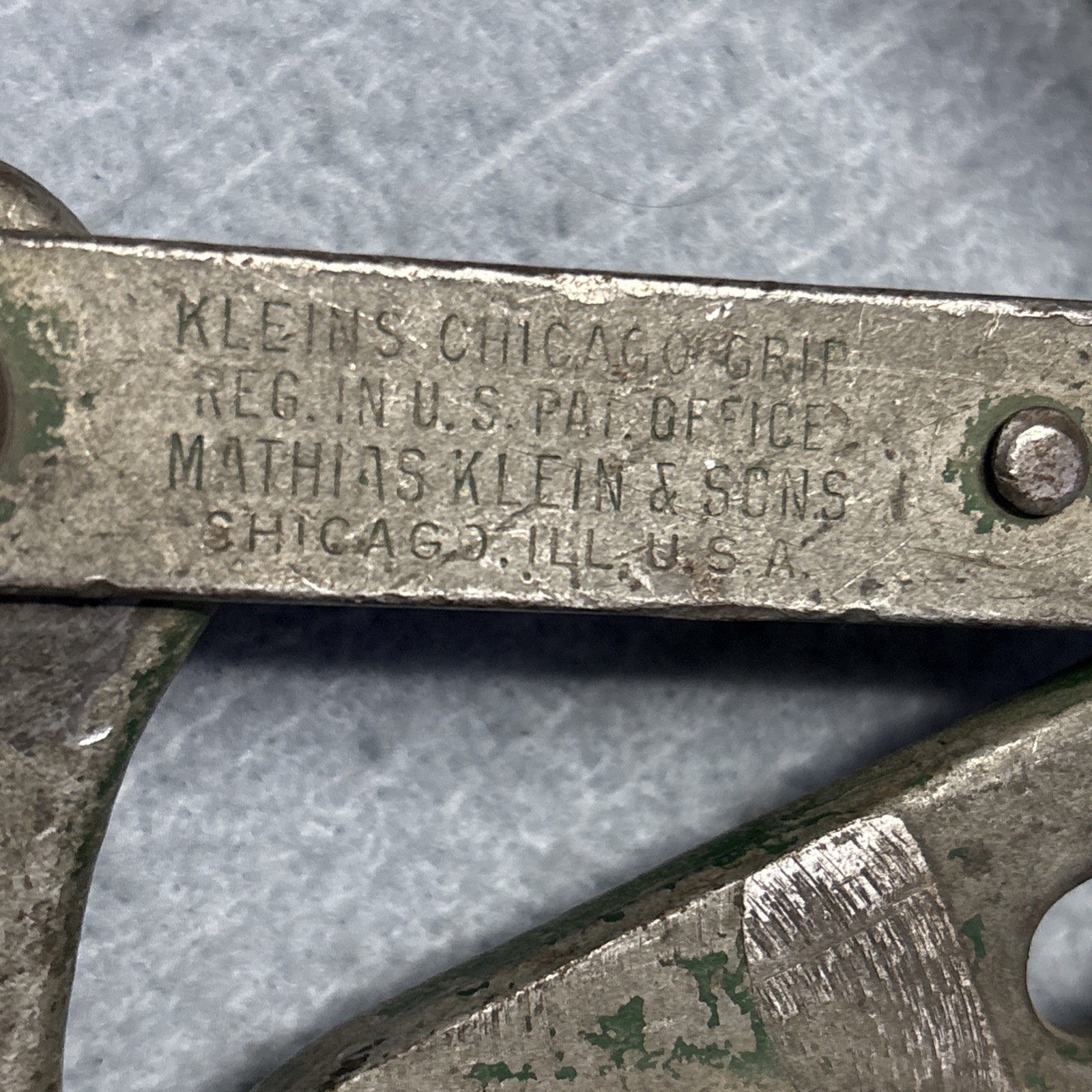 Klein Tools Cable Puller 1613-40 B Excellent Condition