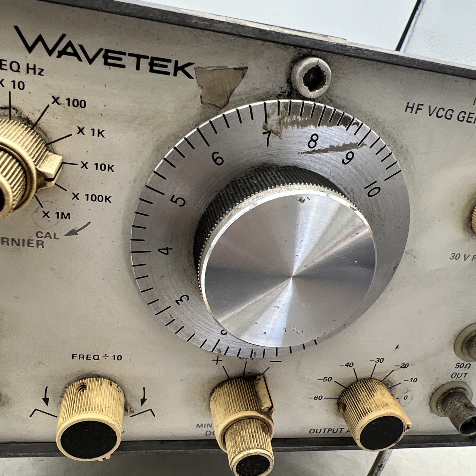 Wavetek HF VGC Voltage Controlled Noise Generator Model 142 PARTS ONLY UNTESTED
