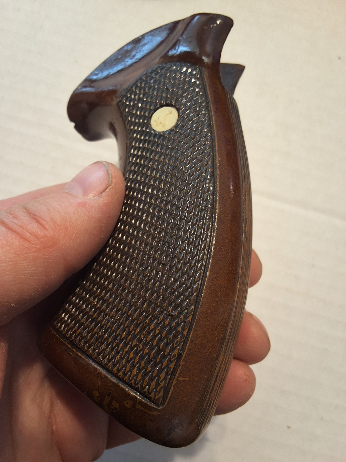 DAN WESSON GRIPS WOOD BROWN CHECKERED