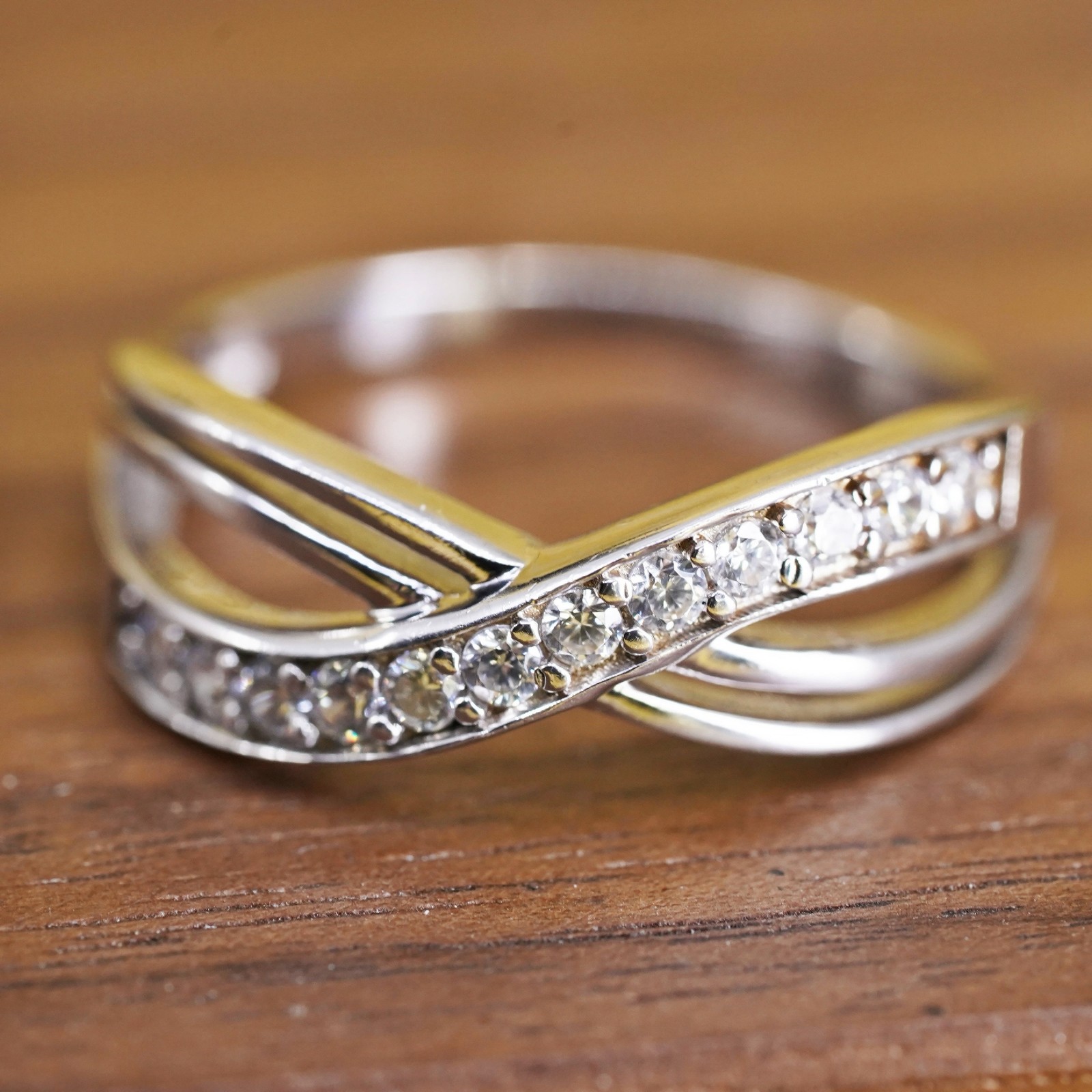 Size 7, vintage Sterling silver handmade ring, 925 wavy band with cz