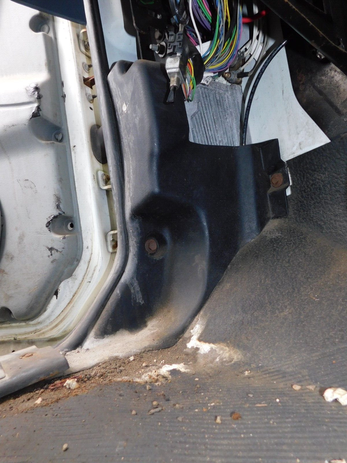 Kickplate - 2007 International MA025