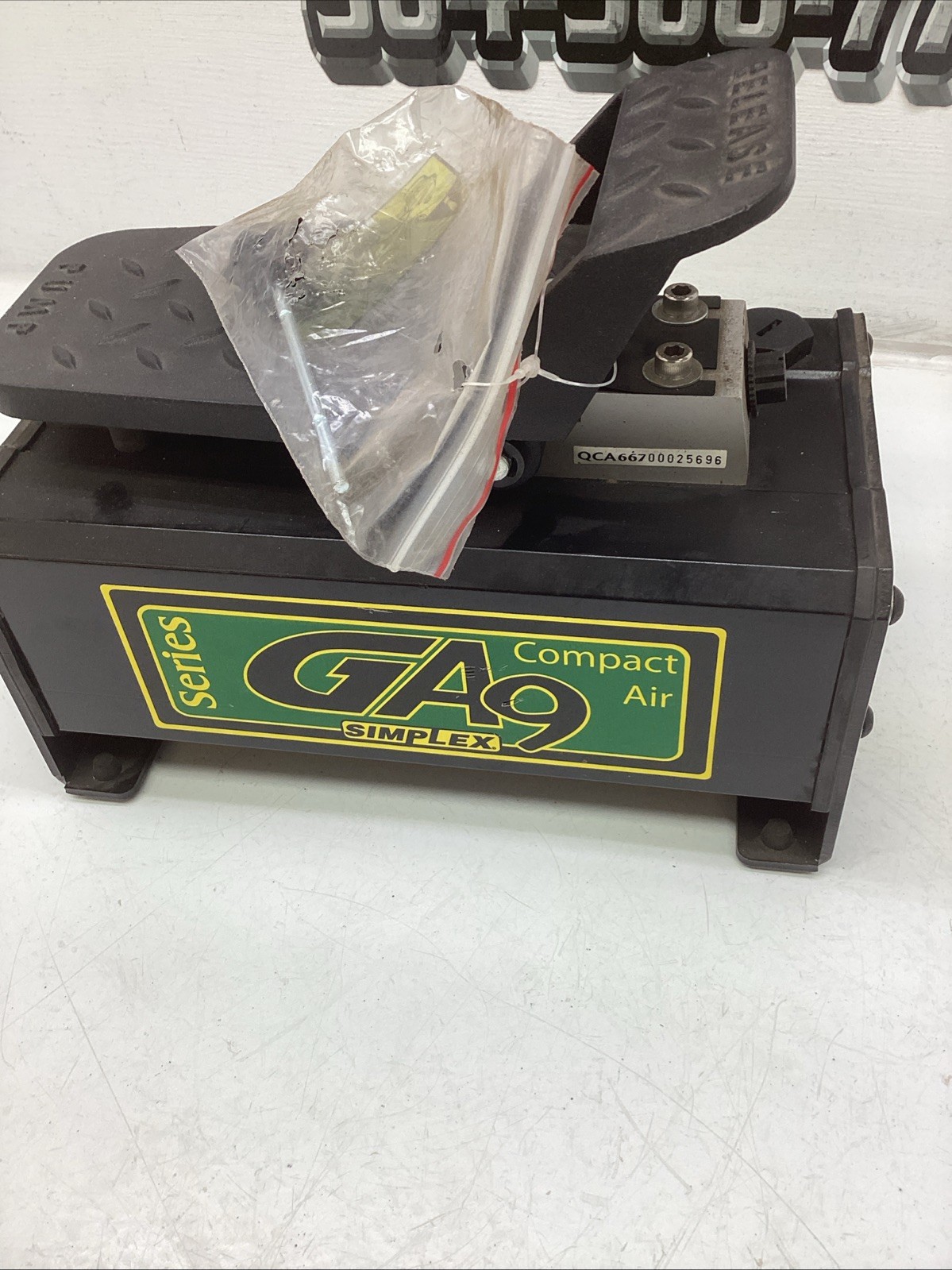 Simplex GA90 Compact Air OverHydraulic Foot Pump NEW