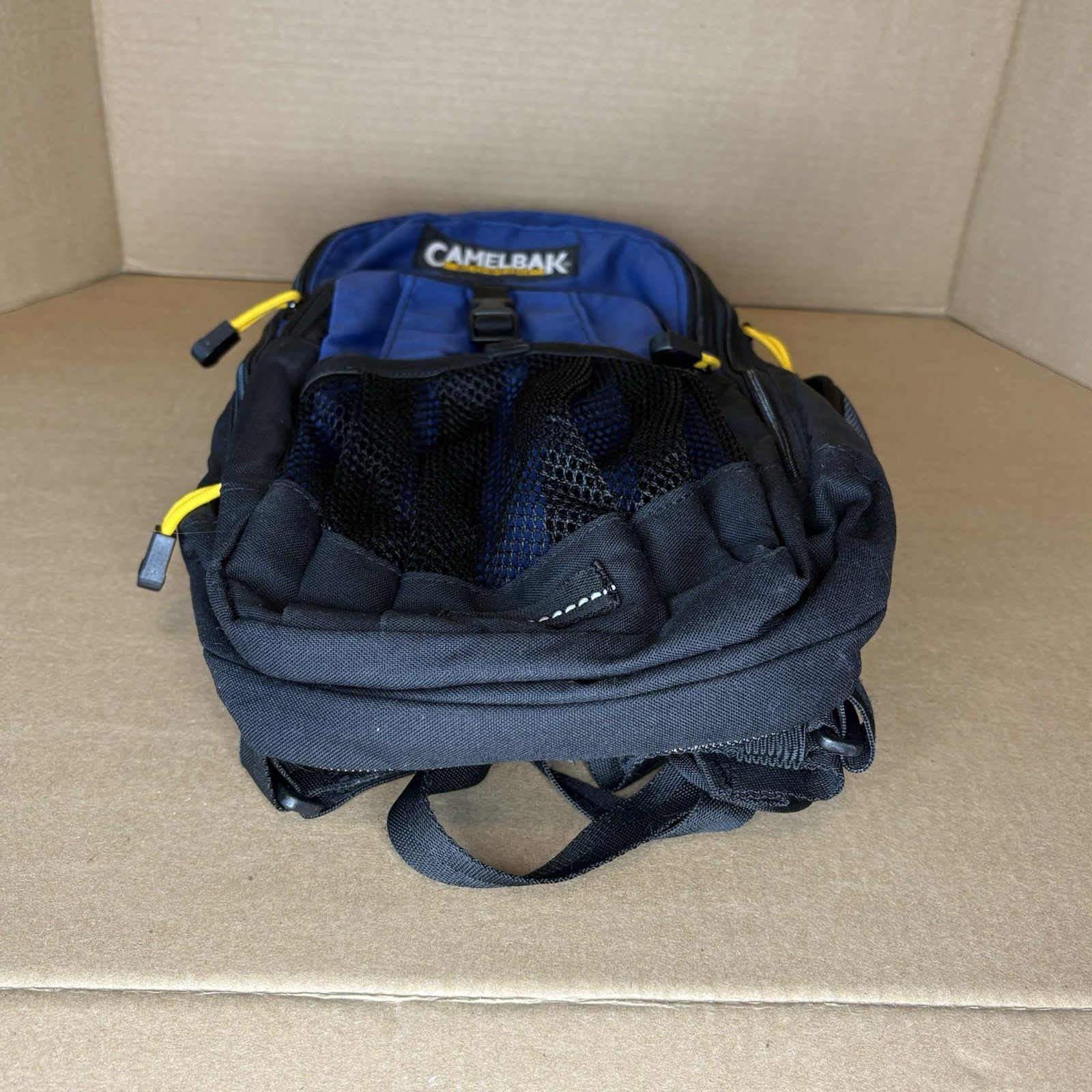 Camelbak Blowfish Hydration Backpack NO Bladder Blue/Black Pre-owned Nice Cond