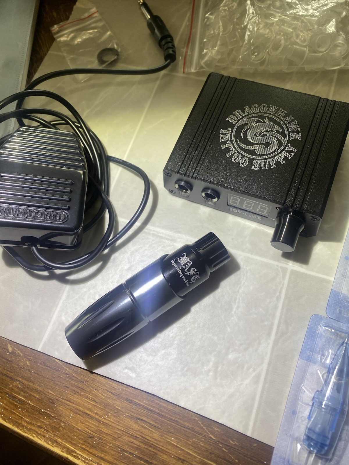DRAGONHAWK Rotary Tattoo Mast tour Machine Kit PLUS EXTRAS!